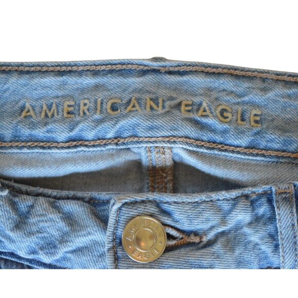 American Eagle Tom Girl Light Wash Distressed Jeans Women's 6 - Picture 3 of 7
